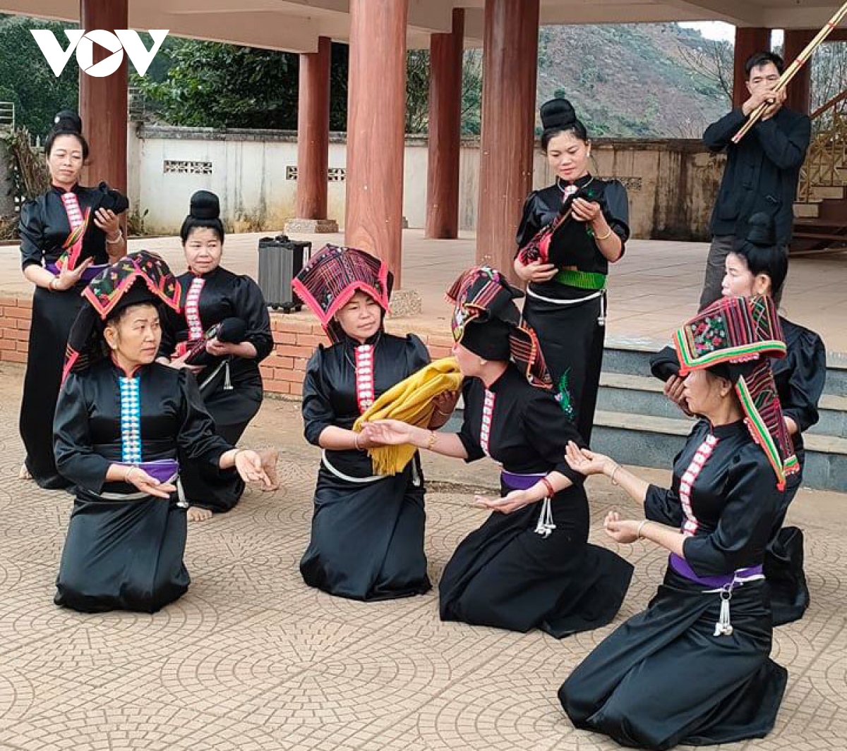 Hin villagers preserve Thai ethnic culture